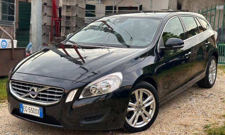 Volvo V60 D2 1.6 MOMENTUM KMCERT GARANZ UNICOPR
