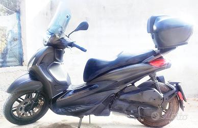 piaggio Beverly 300 hpe Deep Black (2023)