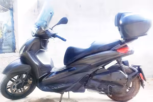 piaggio Beverly 300 hpe Deep Black (2023)