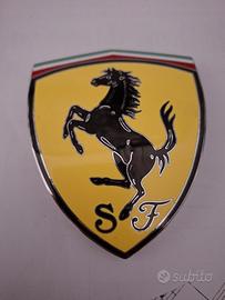 accessori Ferrari originali.