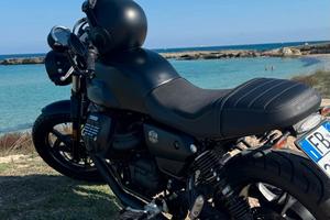 moto Guzzi V 7 stone