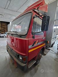 Camion Iveco 75 f 10