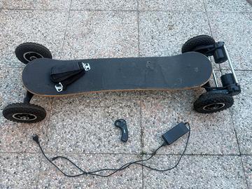Skate elettrico off-road dual motor - COME NUOVO