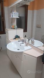 Mobile bagno con specchio