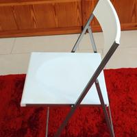 2 sedie da pranzo, richiudibili. Usate pochissimo