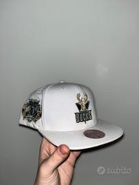 Mitchell&ness snapback hat milwakee bucks