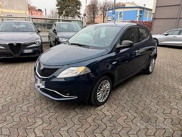 LANCIA Ypsilon 1.2 69 CV 5 porte Silver