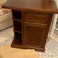 mobiletto in legno 