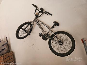 Bicicletta BMX