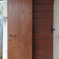 Portone in legno da esterno doppia anta