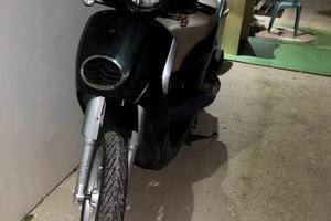 Scarabeo 125ie