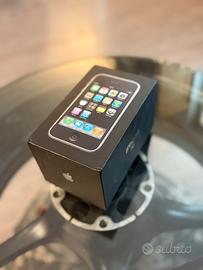 iPhone 3gs completo di scatola e documentazione