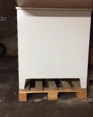 Cassettiera con cassetti classificatori