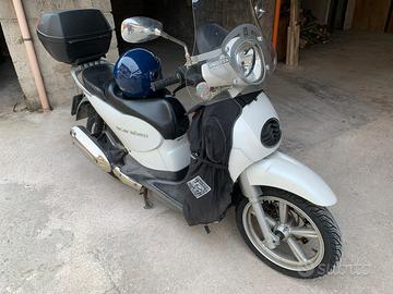 Aprilia - Scarabeo 200 i.e.