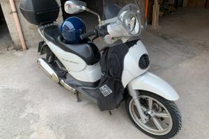 Aprilia - Scarabeo 200 i.e.