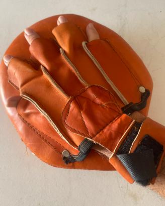 Colpitore in pelle