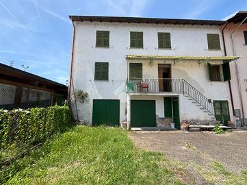 CASA SEMINDIPENDENTE A VIGNOLE BORBERA
