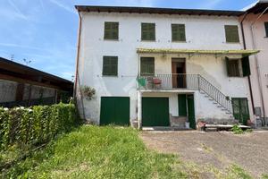 CASA SEMINDIPENDENTE A VIGNOLE BORBERA