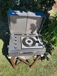 Giradischi vintage Lesa Sagittario II a valigia