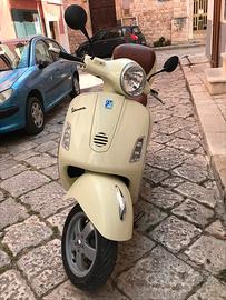 Vespa granturismo 125
