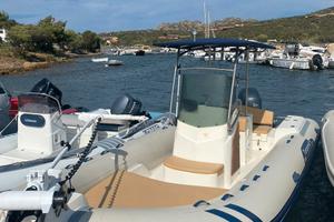 Capelli Tempest 690 allestito pesca a traina