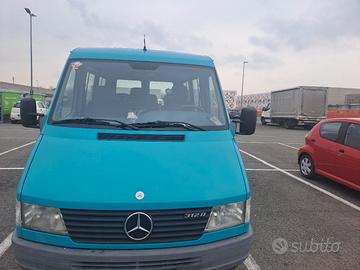 mercedes  312D 