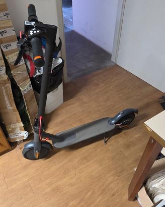 monopattino elettrico ninebot