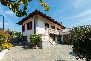 VILLA SINGOLA A BEINASCO