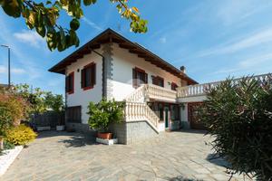VILLA SINGOLA A BEINASCO
