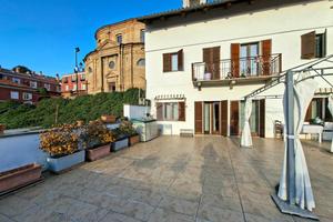 CASA SEMINDIPENDENTE A BRA