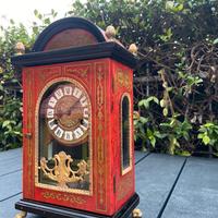 Orolgio antico da tavolo in legno