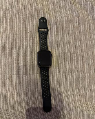 Apple Watch serie 7 45 mm GPS cassa in acciaio