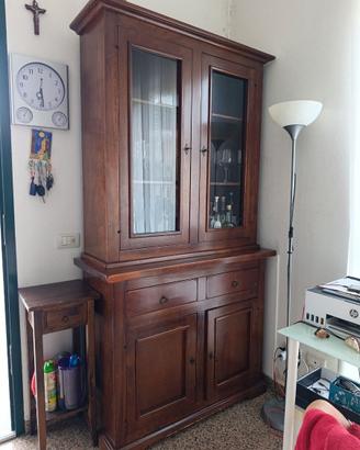 Mobile credenza in legno massello con alzata vetri