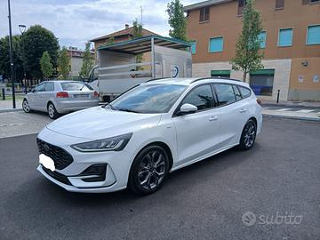 Ford focus 1.6 120cv diesel allestimento st-line