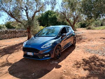 FORD FIESTA ST LINE