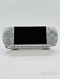 Sony PSP 3004 Silver Grey – In Buone Condizioni