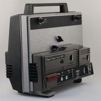 proiettore super 8