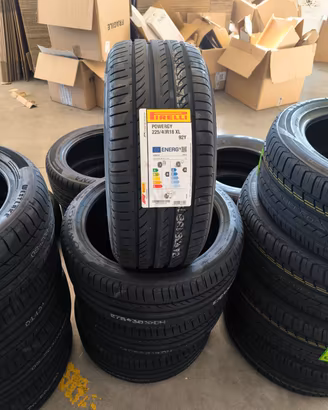 4Gomme Nuove PIRELLI 225/40 R18 92Y XL (Estive Pre