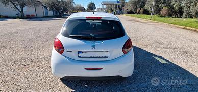 Peugeot 208 Allure
