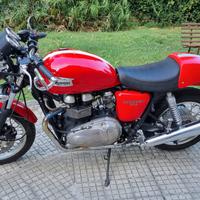 Triumph Thruxton 900