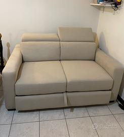 Divano 2 posti reclinabile-poggiapiedi estraibile
