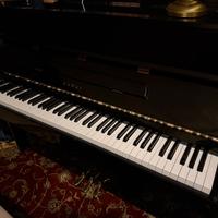 Pianoforte verticale Kawai K10 – Nero lucido