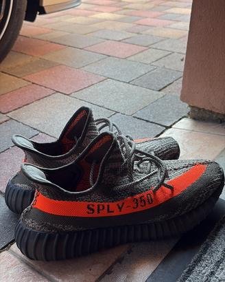 Yeezy 350 v2 cabon beluga