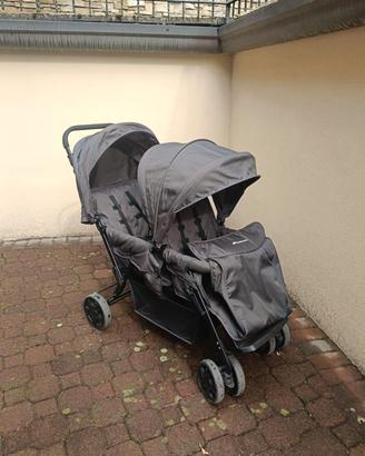 Passeggino doppio/gemellare