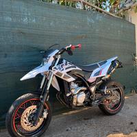 Wr 125 X