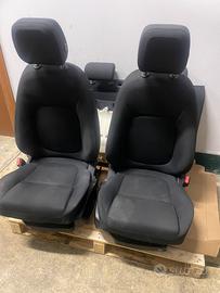 Interni jaguar f pace