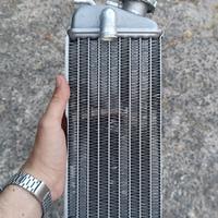 Radiatore destro