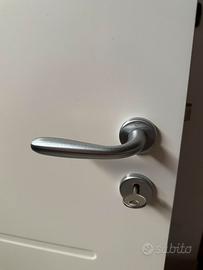 Porta in legno casa appartamento
