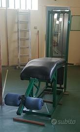 LEG-CURL MACHINE