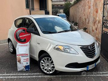 Lancia Ypsilon 1.2 69 CV 5 porte S&S Platinum